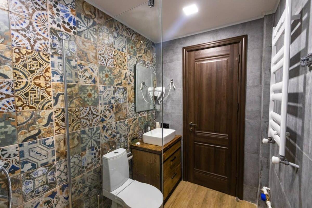 3Br Apt W Huge Terrace & Magnificent Views Tbilisi Eksteriør billede