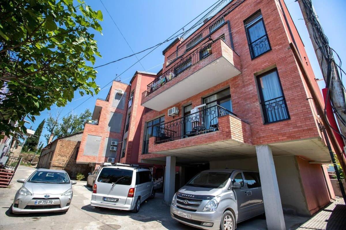 3Br Apt W Huge Terrace & Magnificent Views Tbilisi Eksteriør billede