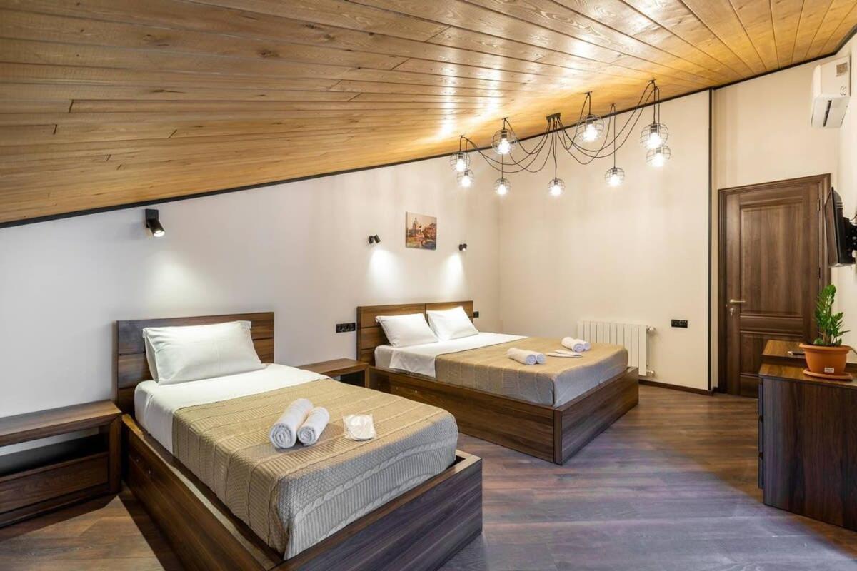 3Br Apt W Huge Terrace & Magnificent Views Tbilisi Eksteriør billede