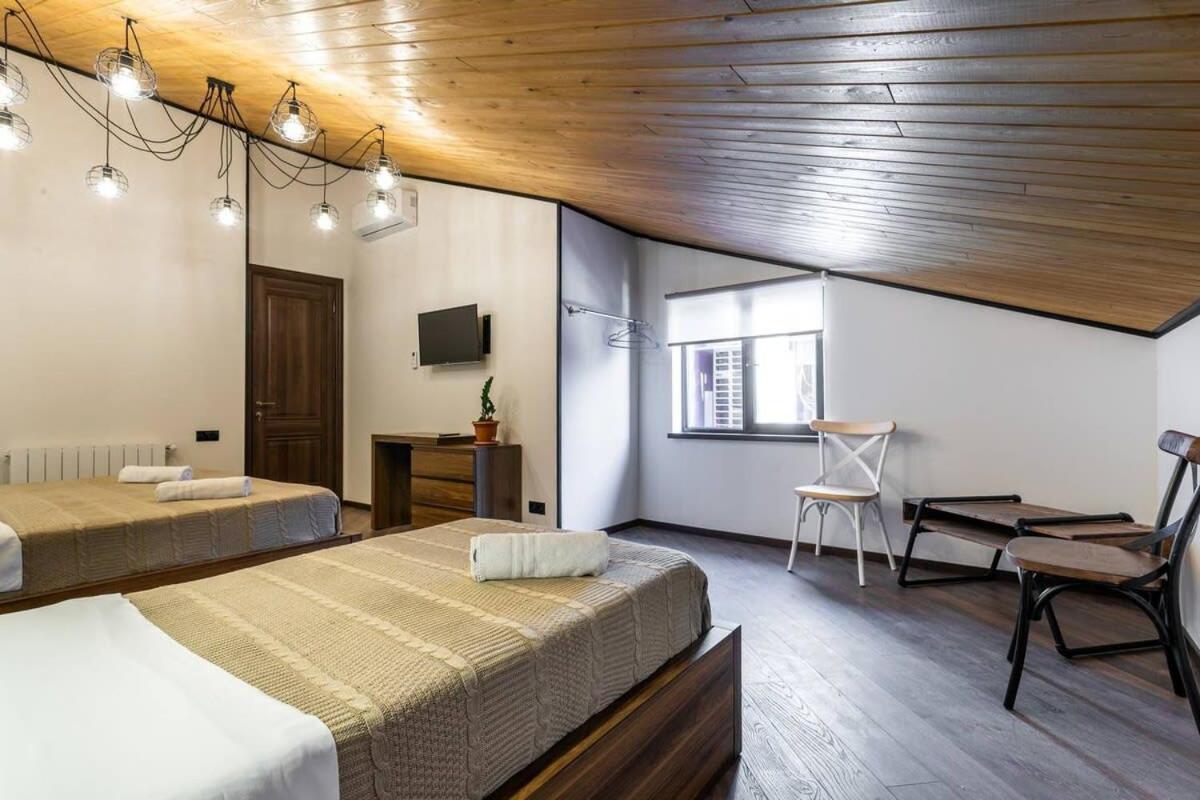 3Br Apt W Huge Terrace & Magnificent Views Tbilisi Eksteriør billede